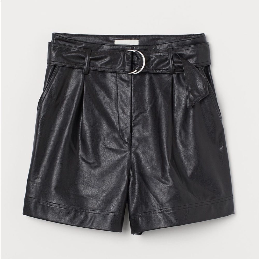 NWT H&M Faux leather belted shorts